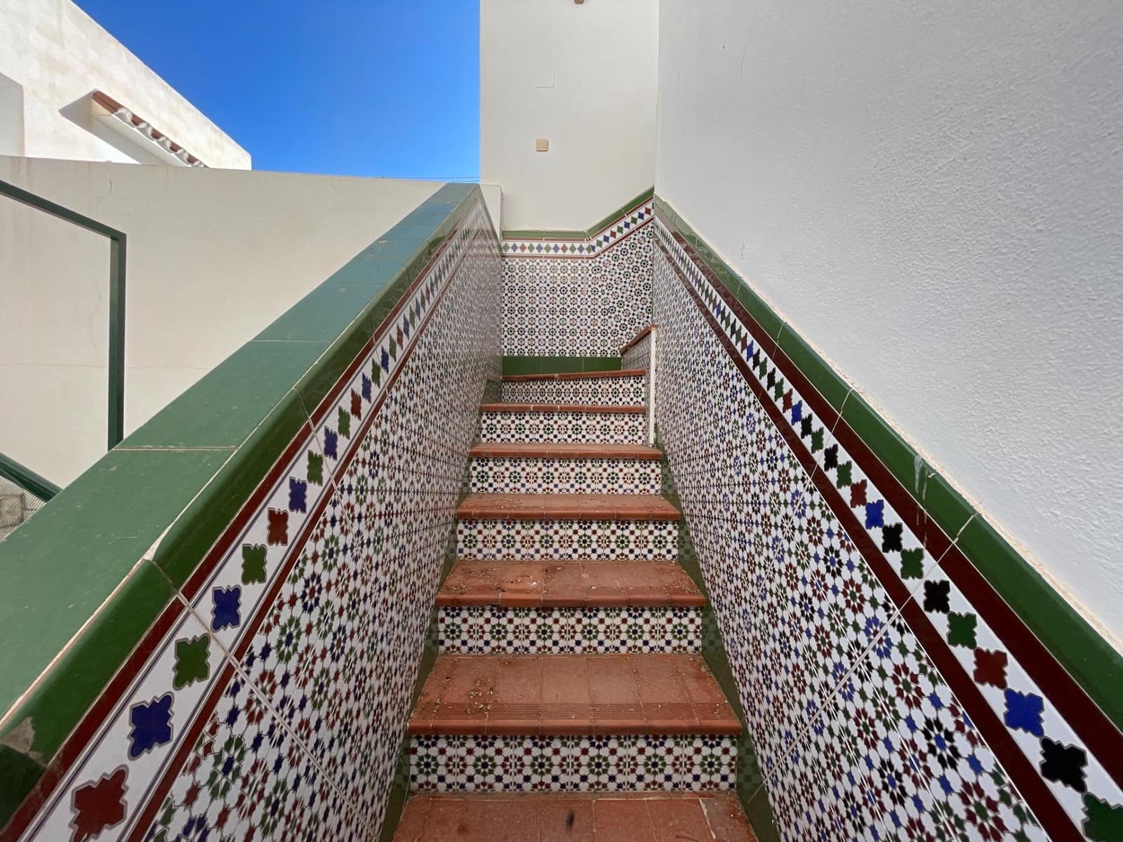 6 bedroom Townhouse for sale in Malaga city with garage - € 690,000 (Ref: 9347662)