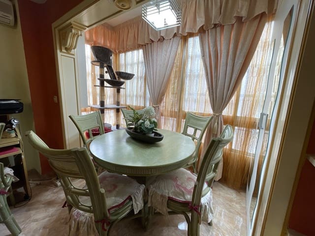 3 Zimmer Wohnung zu verkaufen in Málaga Stadt - 300.000 € (Ref: 9353522)