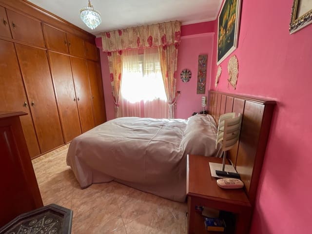 3 sypialnia Mieszkanie na sprzedaż w Miasto Málaga - 290 000 € (Ref: 9353522)