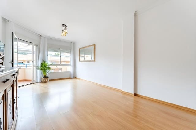 3 makuuhuone Huoneisto myytävänä paikassa Finca El Pato, Málaga kaupunki mukana uima-altaan 
autotalli - 625 000 € (Ref: 9374704)