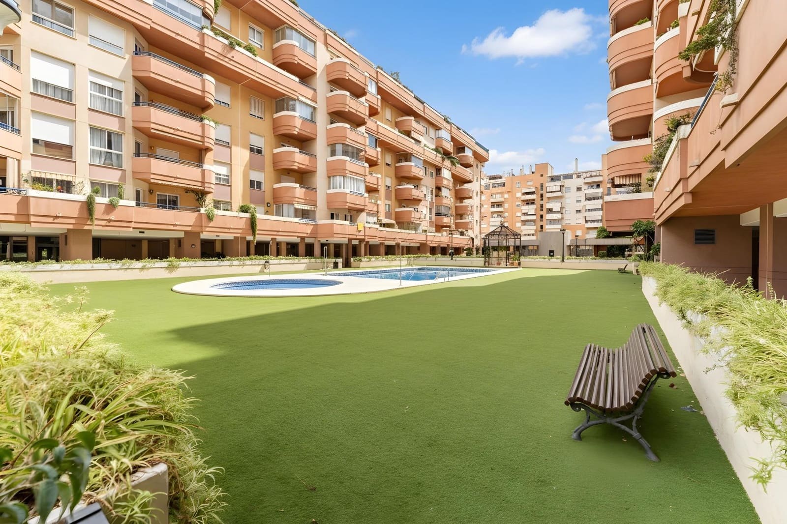 3 soverom Leilighet til salgs i Malaga by med svømmebasseng garasje - € 600 000 (Ref: 9374704)