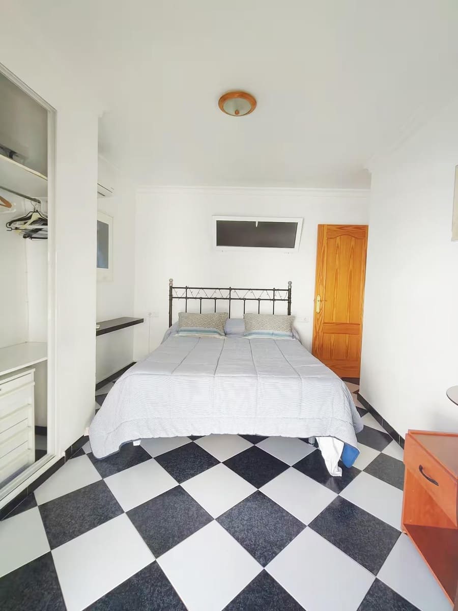 3 slaapkamer Penthouse te koop in Nerja - € 1.500.000 (Ref: 9375249)