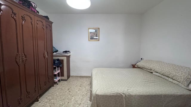 7 makuuhuone Rivitalo myytävänä paikassa Colmenar - 189 000 € (Ref: 9398693)