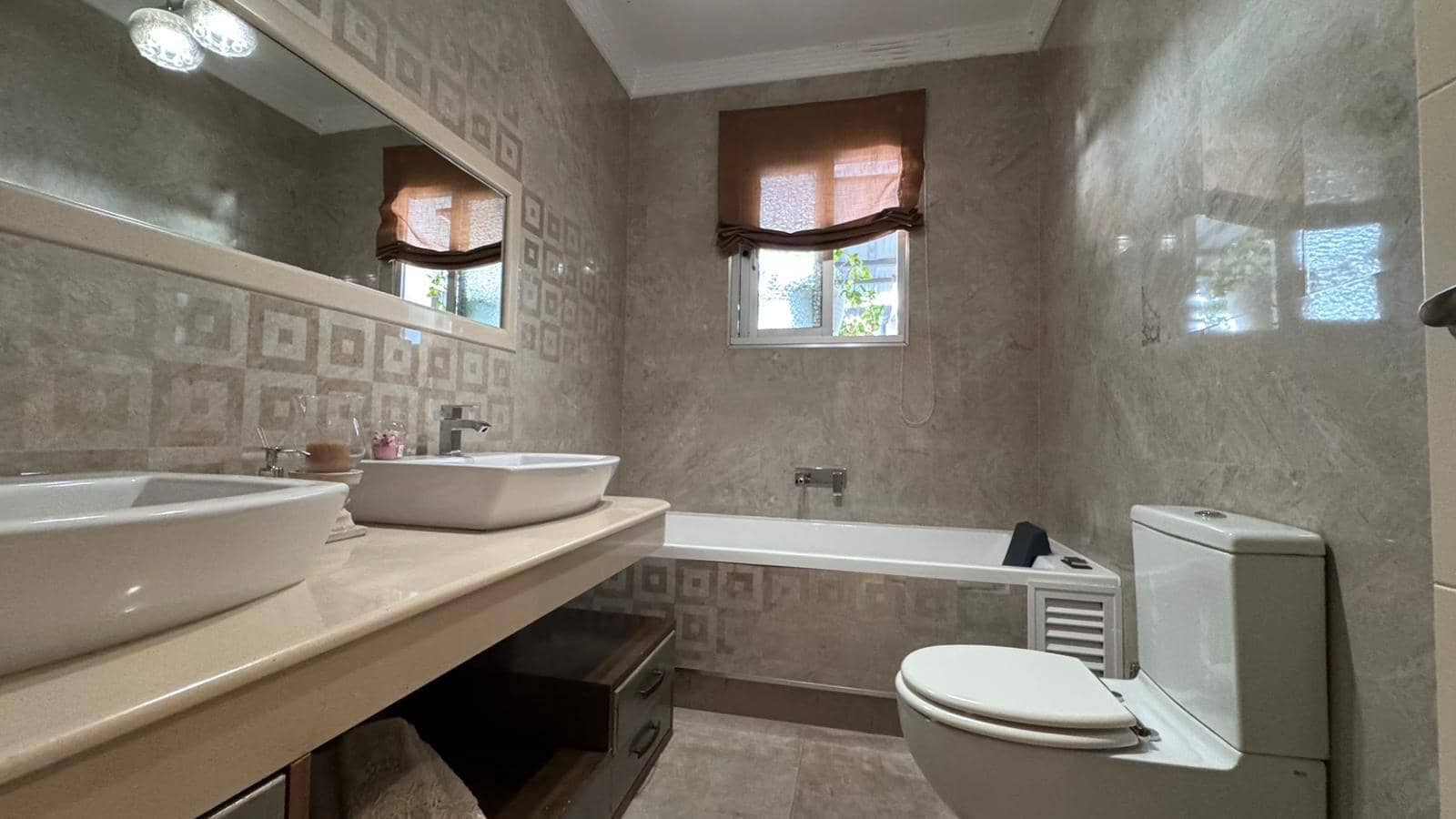 7 soverom Rekkehus til salgs i Colmenar - € 189 000 (Ref: 9398693)