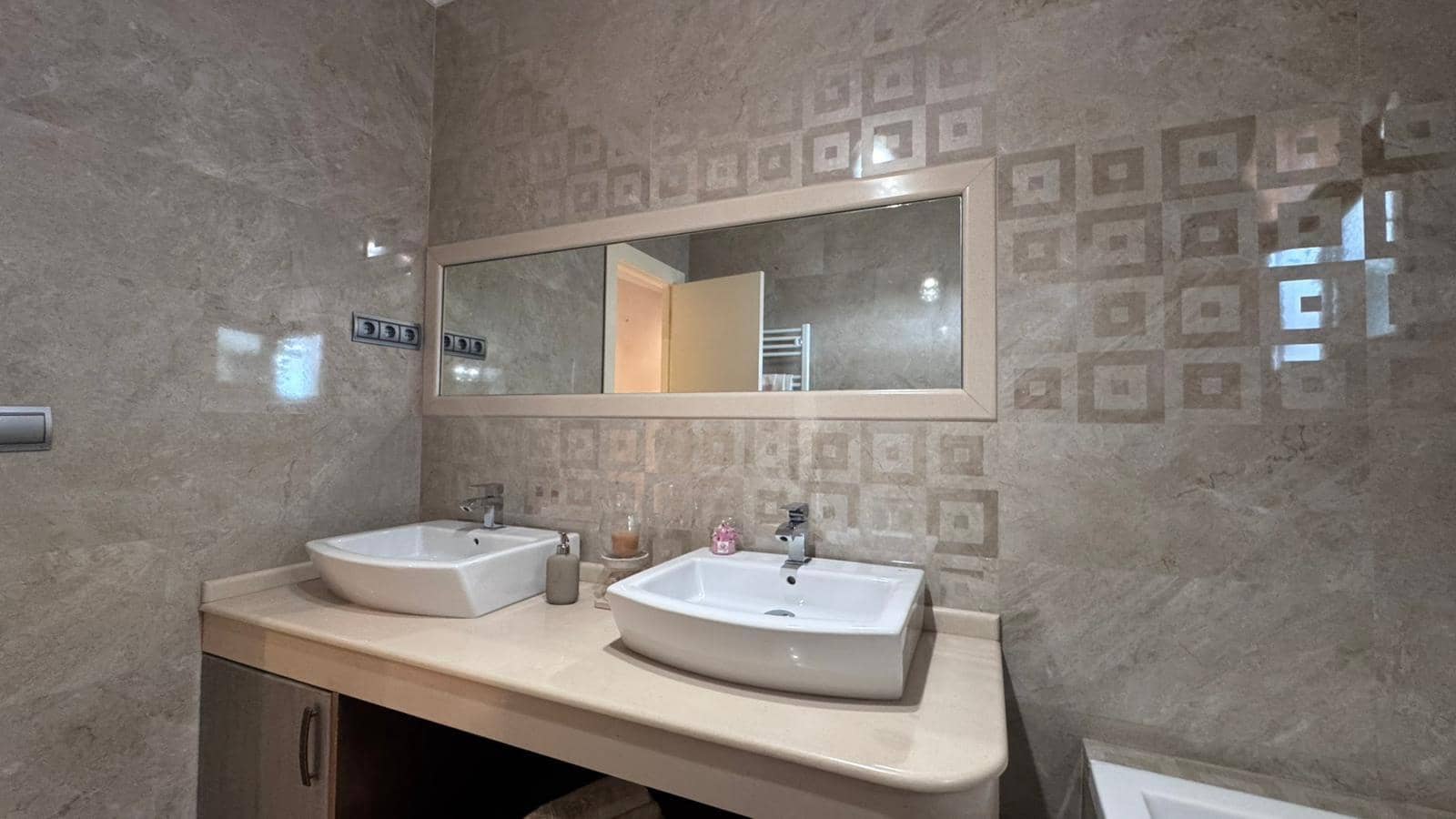 7 soverom Rekkehus til salgs i Colmenar - € 189 000 (Ref: 9398693)