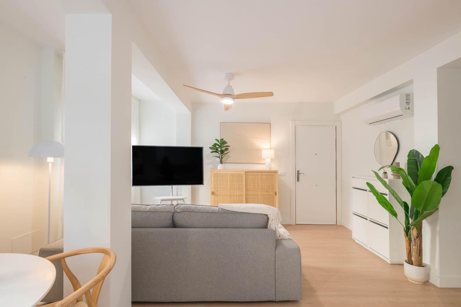 2 bedroom Flat for rent in Malaga city - € 1,250 (Ref: 9403573)