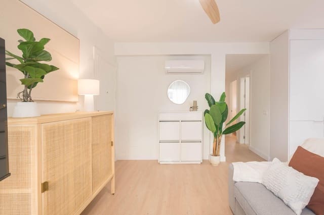 2 bedroom Flat for rent in Málaga city - € 1,250 (Ref: 9403573)