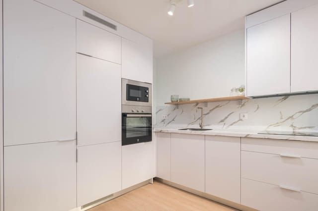 2 bedroom Flat for rent in Málaga city - € 1,250 (Ref: 9403573)