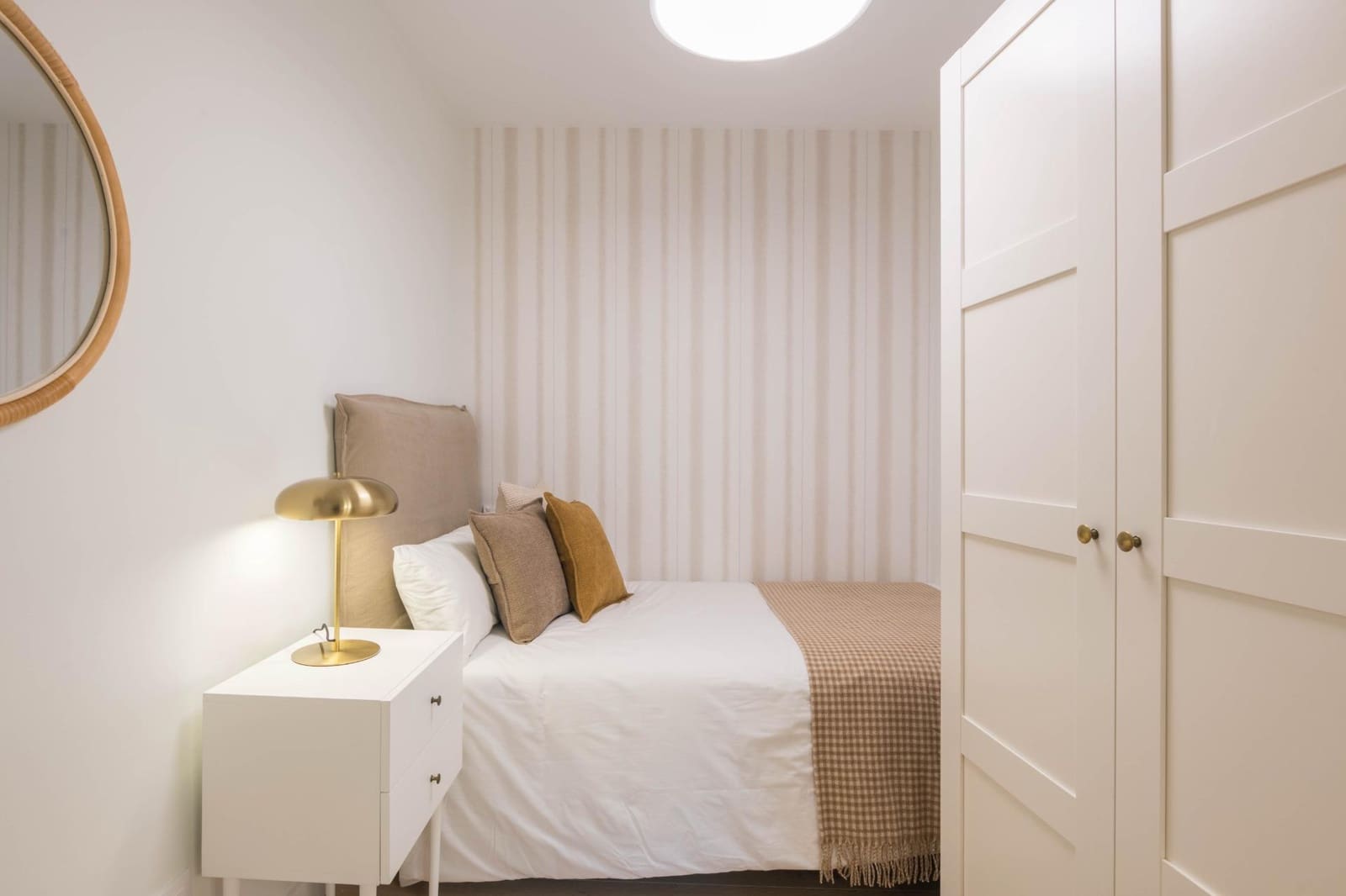 2 bedroom Flat for rent in Malaga city - € 1,250 (Ref: 9403573)