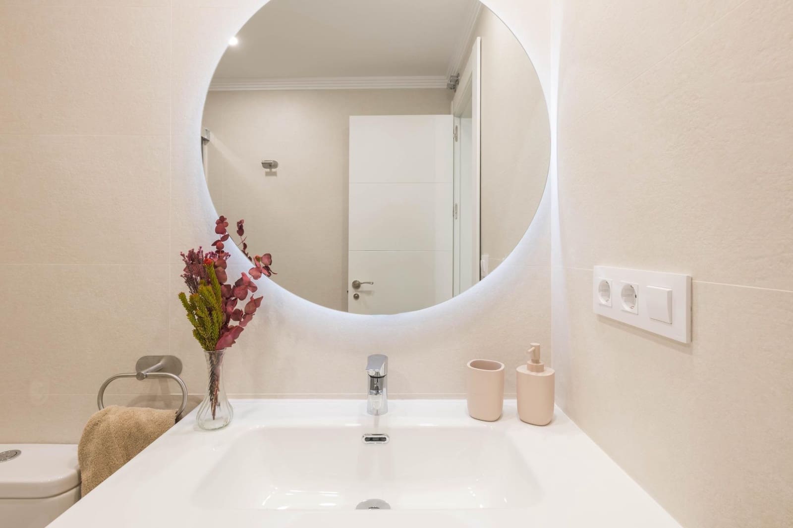 2 bedroom Flat for rent in Malaga city - € 1,250 (Ref: 9403573)