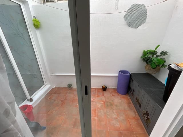 2 bedroom Apartment for sale in La Trinidad, Málaga city - € 245,000 (Ref: 9406635)