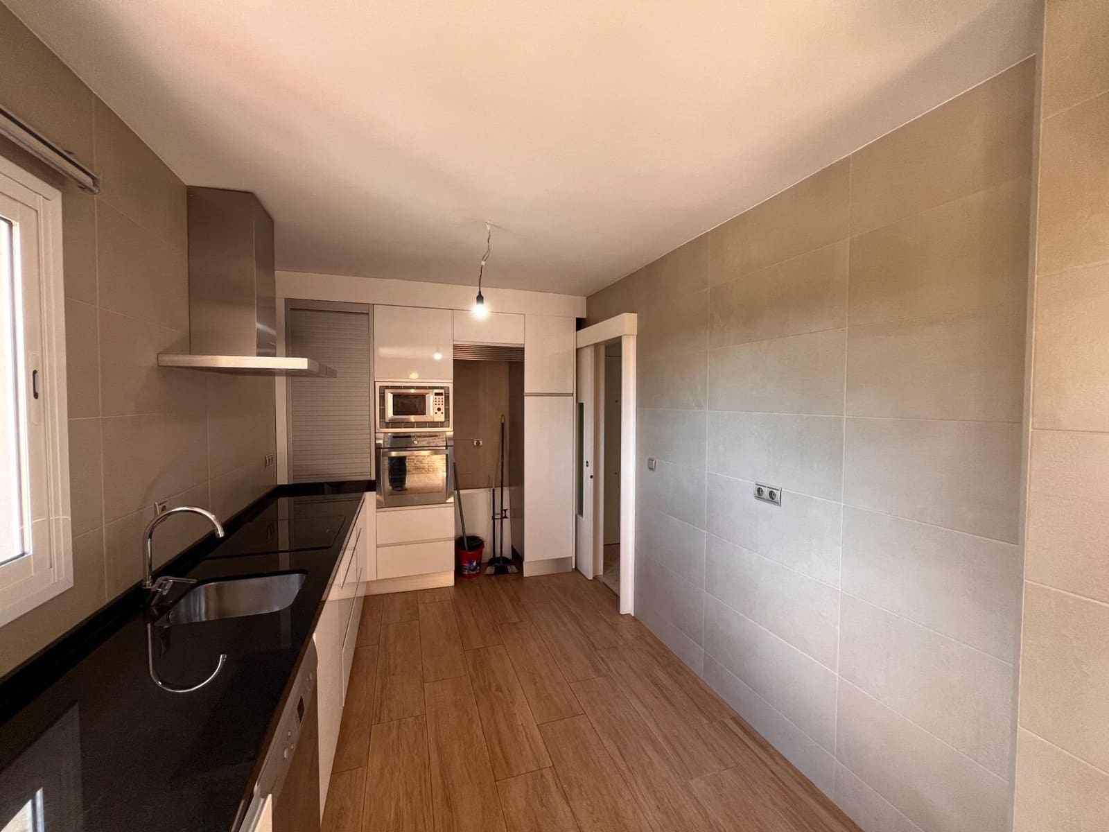 3 soveværelse Lejlighed til salg i Malaga by med garage - € 430.000 (Ref: 9416061)