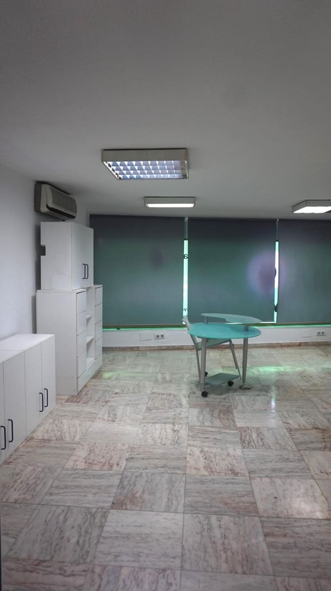 2 makuuhuone Toimisto vuokrattavana paikassa Torremolinos - 500 € (Ref: 9416062)
