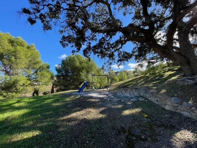 5 soveværelse Finca/Landehus til salg i Casabermeja med swimmingpool garage - € 445.000 (Ref: 9427453)