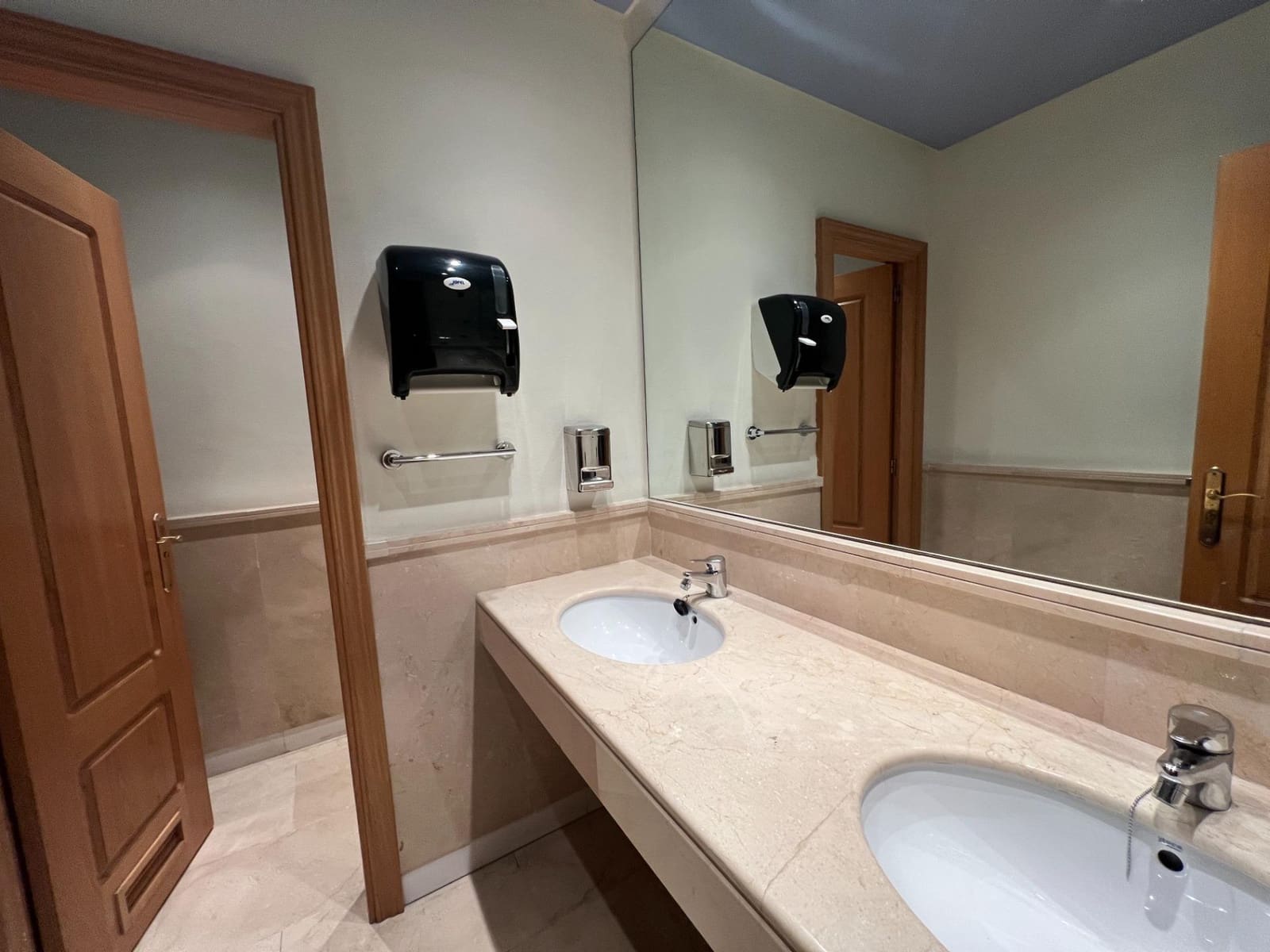 2 soveværelse Kontor til salg i Benalmadena med garage - € 225.000 (Ref: 9427454)