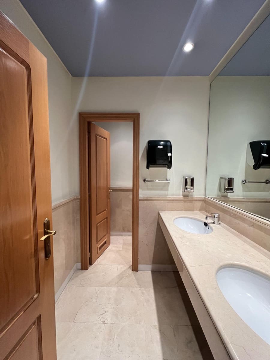 1 soveværelse Kontor til salg i Benalmadena med garage - € 260.000 (Ref: 9427454)