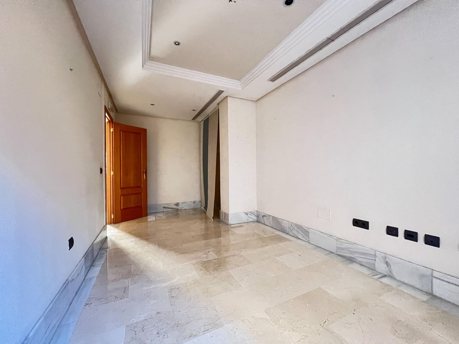 1 soveværelse Kontor til salg i Benalmadena med garage - € 260.000 (Ref: 9427454)