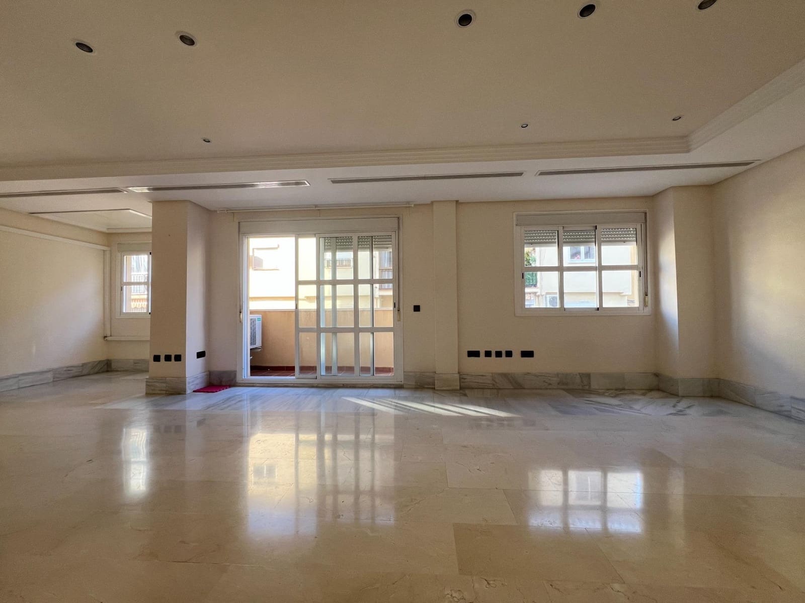 1 soveværelse Kontor til salg i Benalmadena med garage - € 260.000 (Ref: 9427454)