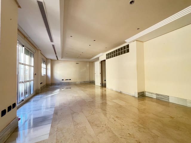 1 soveværelse Kontor til salg i Arroyo de la Miel, Benalmádena med garage - € 260.000 (Ref: 9427454)