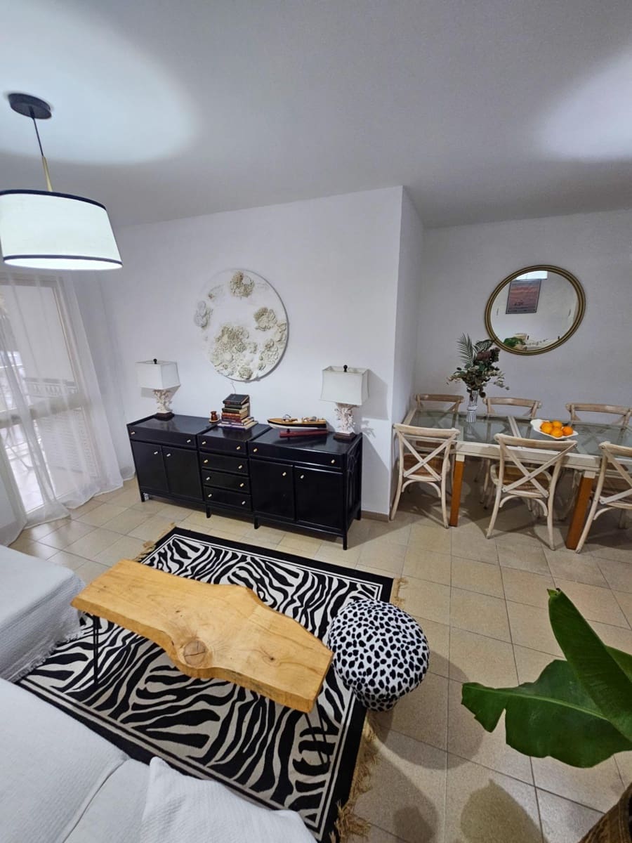 3 slaapkamer Flat te huur in Fuengirola met garage - € 1.500 (Ref: 9436112)