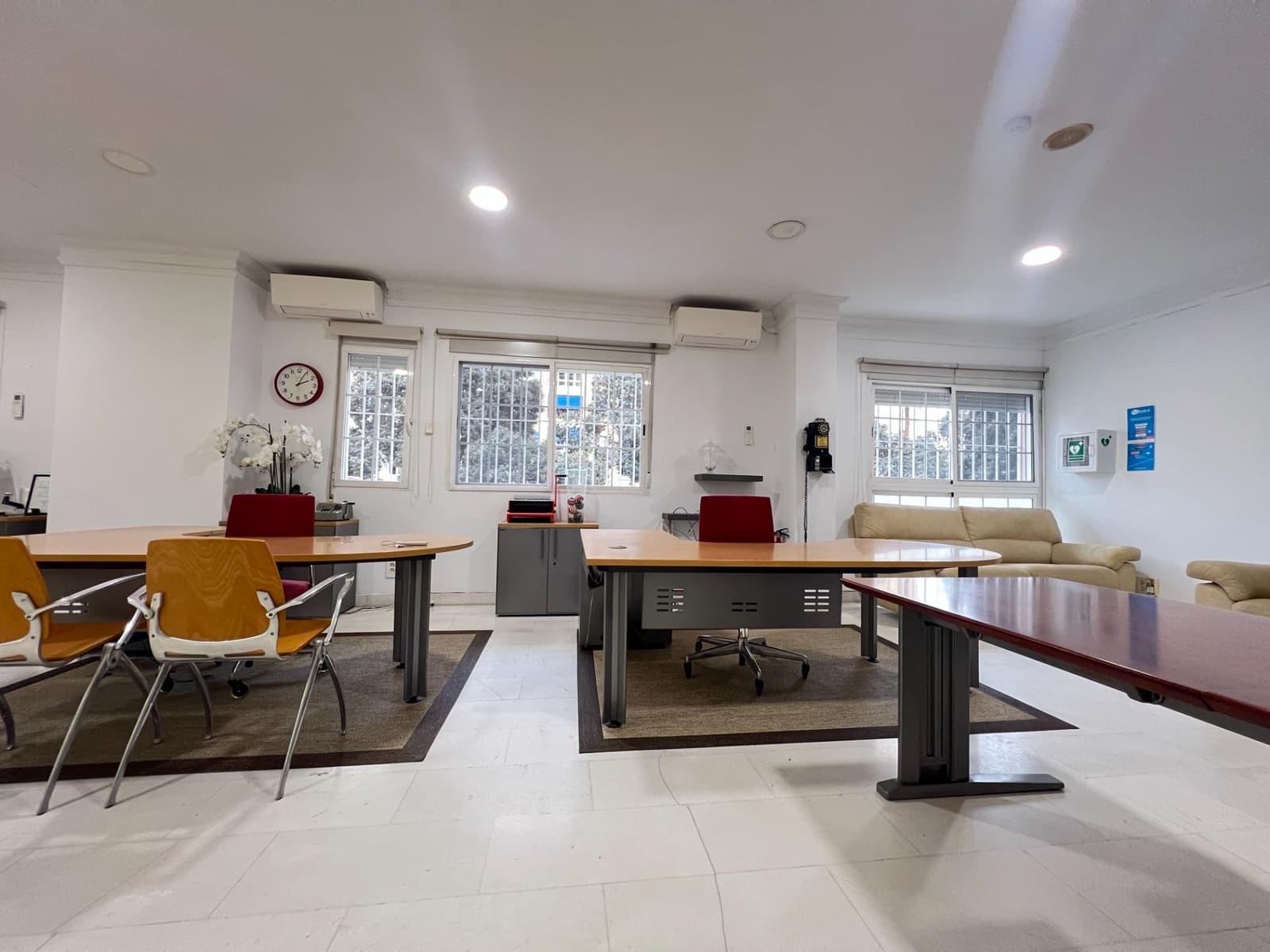 Kontor til leie i Malaga by - € 1 100 (Ref: 9446629)