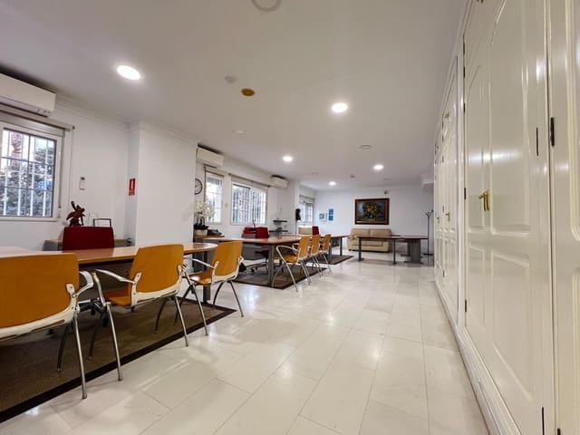 Bureau à louer à Gamarra, Malaga ville - 1 100 € (Ref: 9446629)