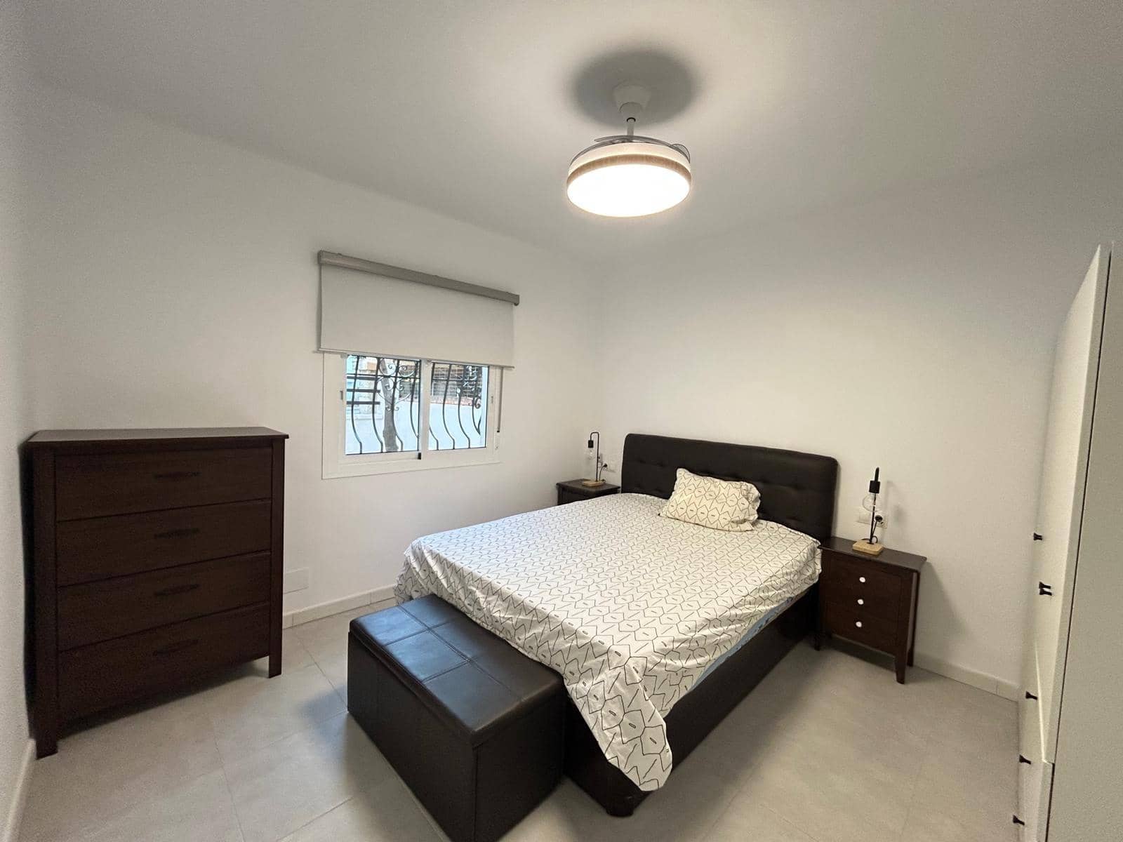 3 soveværelse Villa til leje i Malaga by med garage - € 1.300 (Ref: 9446630)