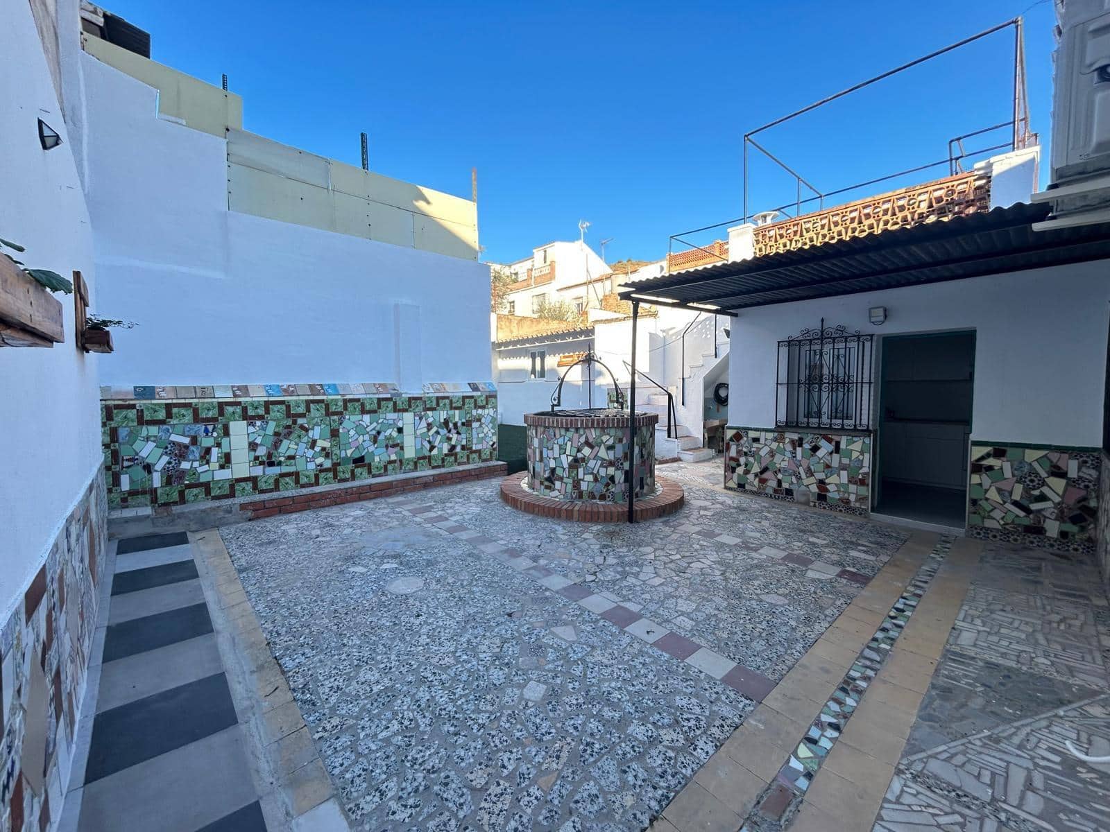 3 soveværelse Villa til leje i Malaga by med garage - € 1.300 (Ref: 9446630)