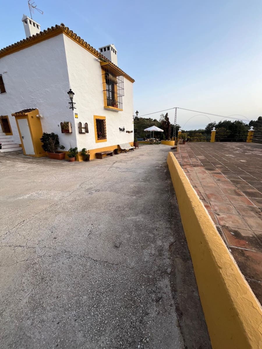 11 sovrum Finca/Hus på landet till salu i Malaga stad med pool - 1 200 000 € (Ref: 9452315)