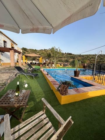 11 sovrum Finca/Hus på landet till salu i Málaga stad med pool - 1 200 000 € (Ref: 9452315)
