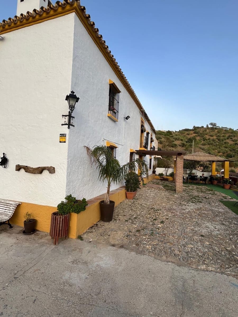 11 sovrum Finca/Hus på landet till salu i Malaga stad med pool - 1 200 000 € (Ref: 9452315)