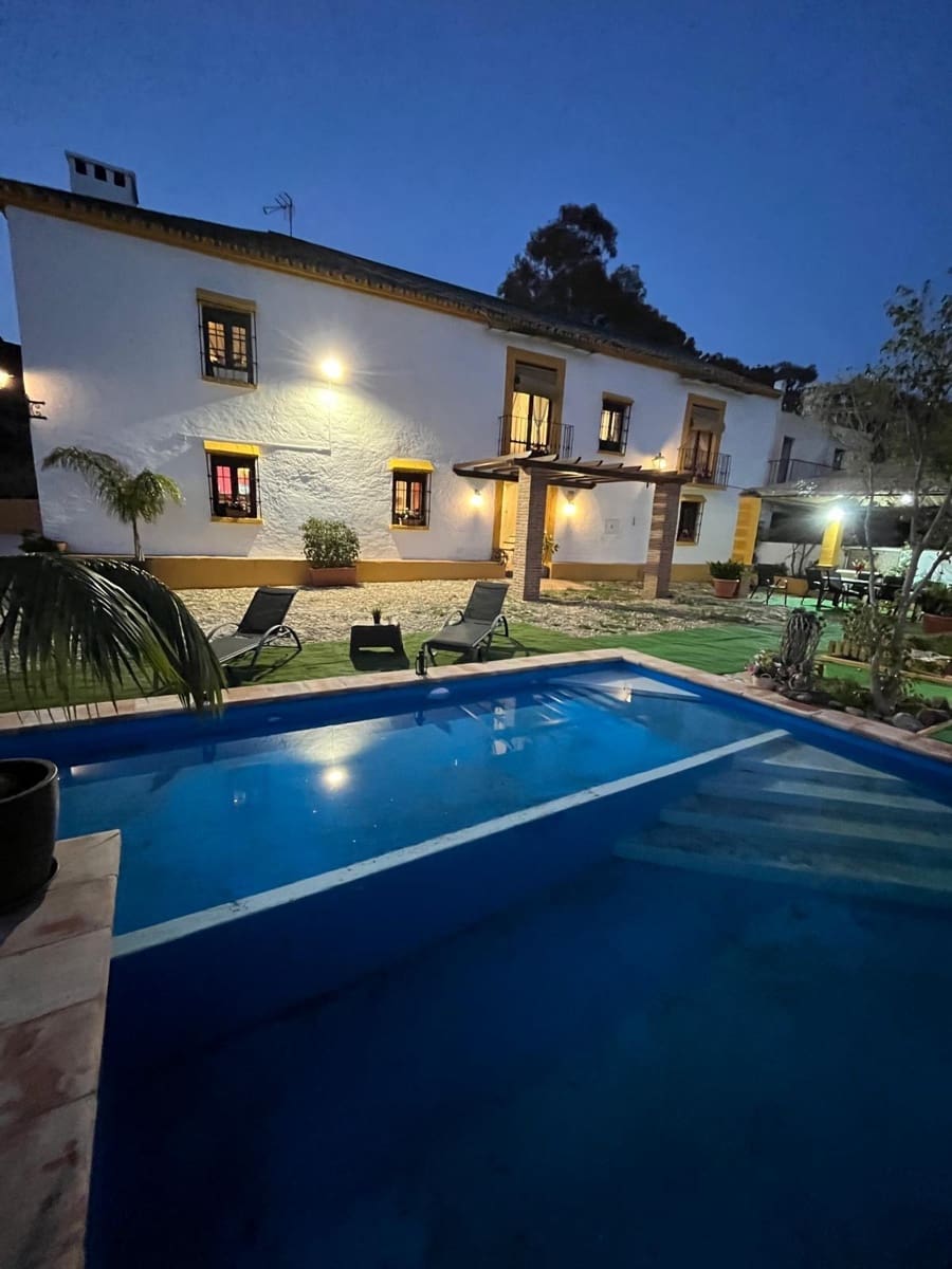 11 sovrum Finca/Hus på landet till salu i Malaga stad med pool - 1 200 000 € (Ref: 9452315)