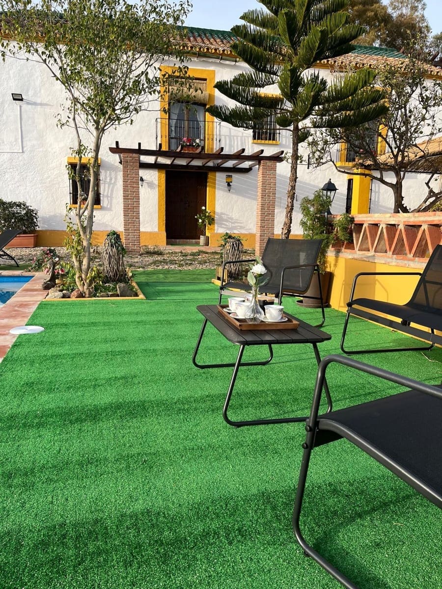 11 sovrum Finca/Hus på landet till salu i Malaga stad med pool - 1 200 000 € (Ref: 9452315)