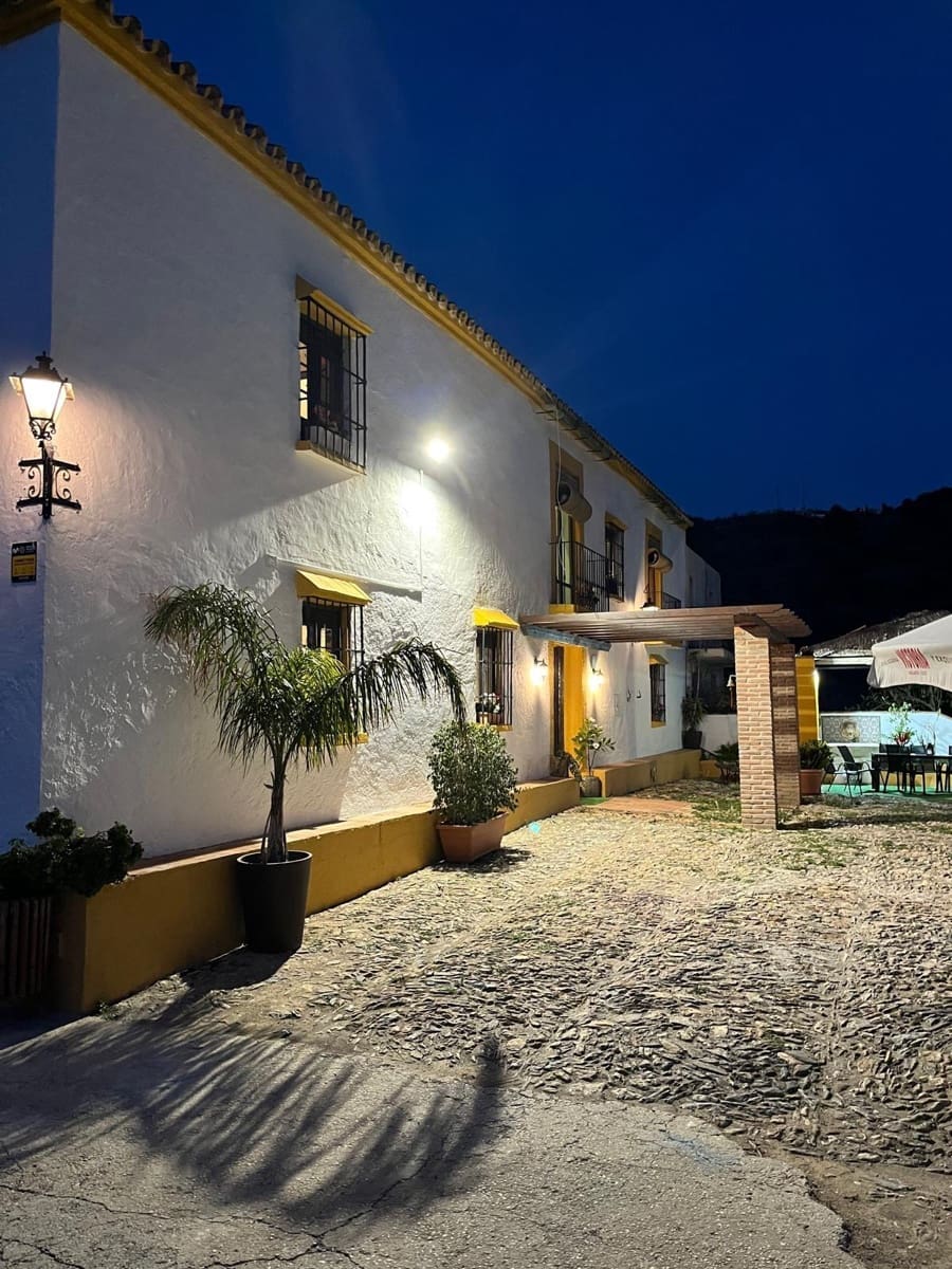 11 sovrum Finca/Hus på landet till salu i Malaga stad med pool - 1 200 000 € (Ref: 9452315)