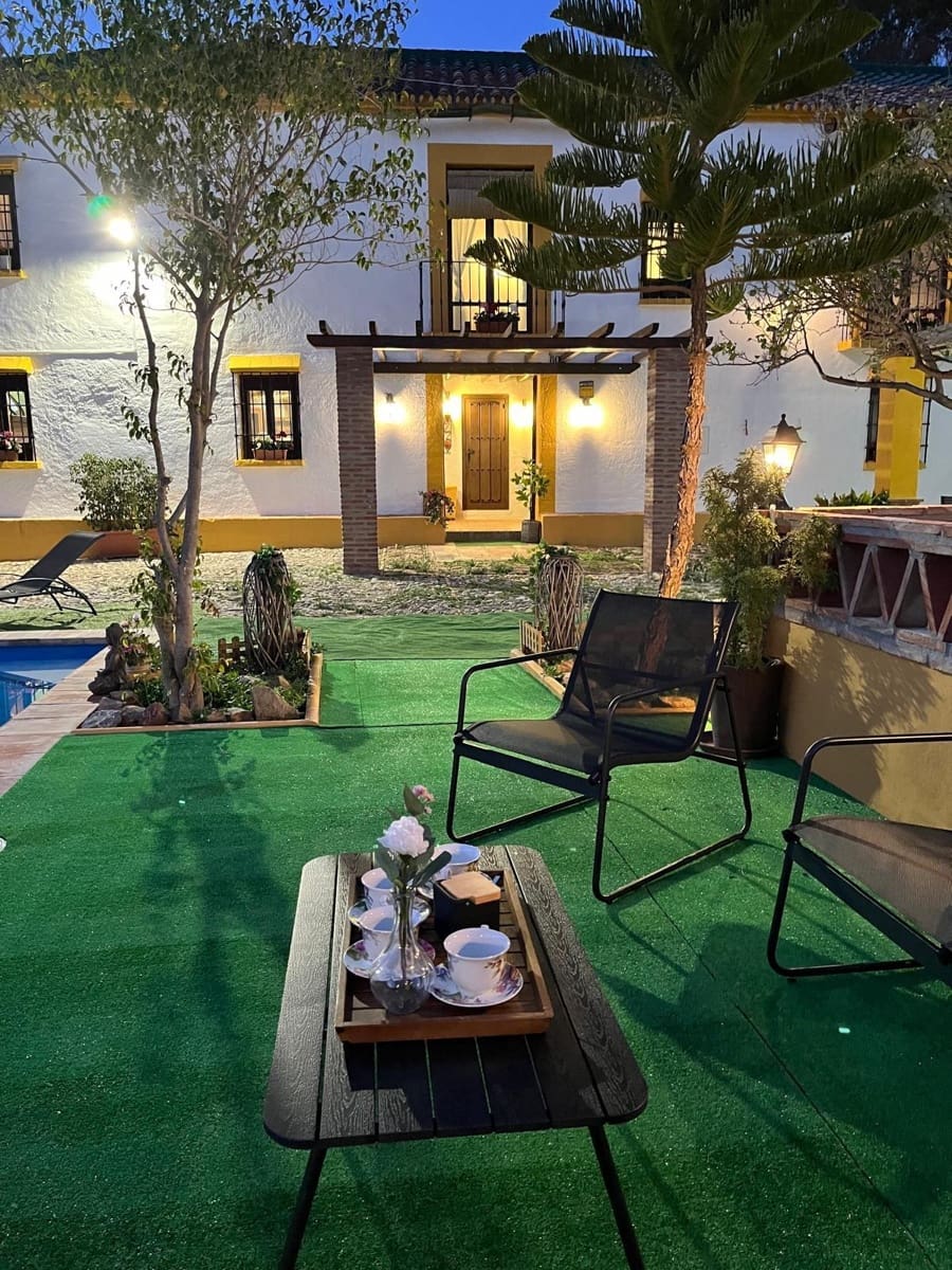 11 sovrum Finca/Hus på landet till salu i Malaga stad med pool - 1 200 000 € (Ref: 9452315)