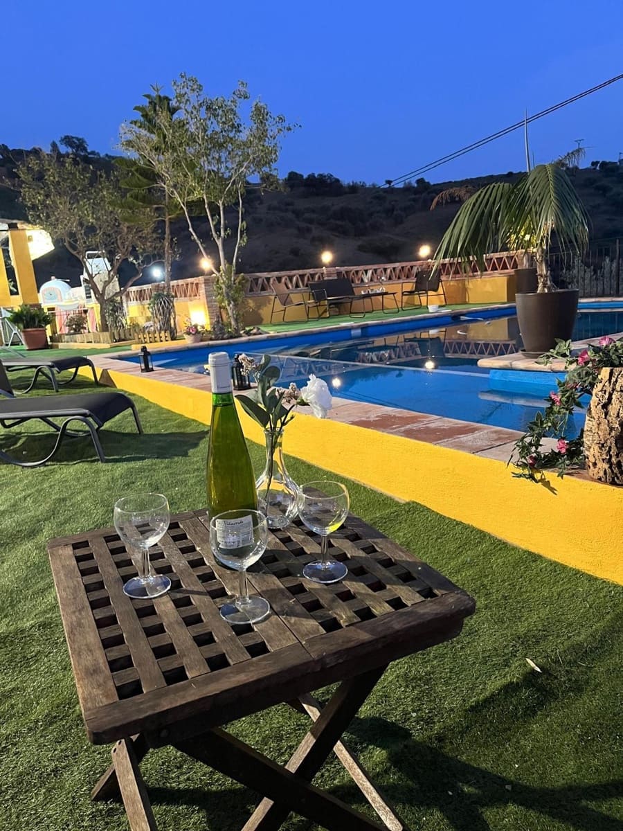 11 sovrum Finca/Hus på landet till salu i Malaga stad med pool - 1 200 000 € (Ref: 9452315)