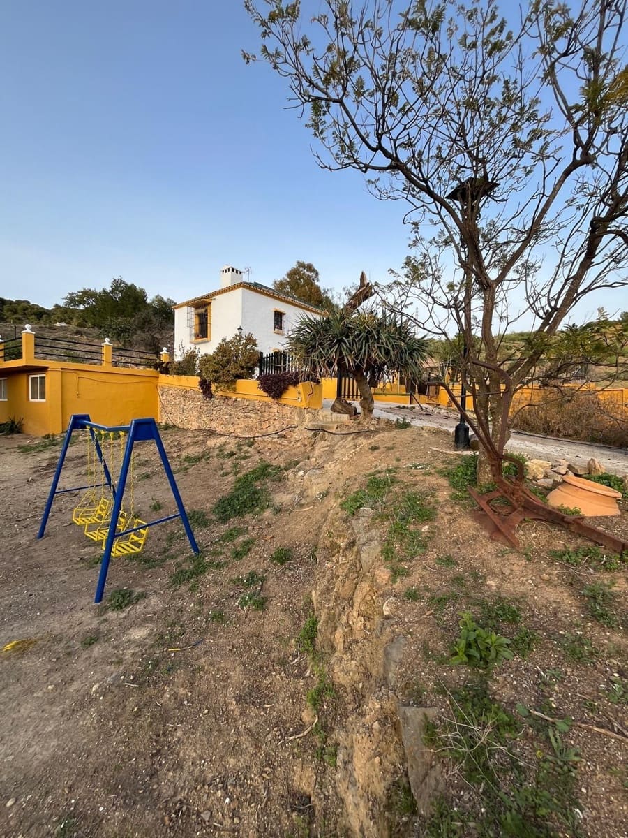 11 sovrum Finca/Hus på landet till salu i Malaga stad med pool - 1 200 000 € (Ref: 9452315)