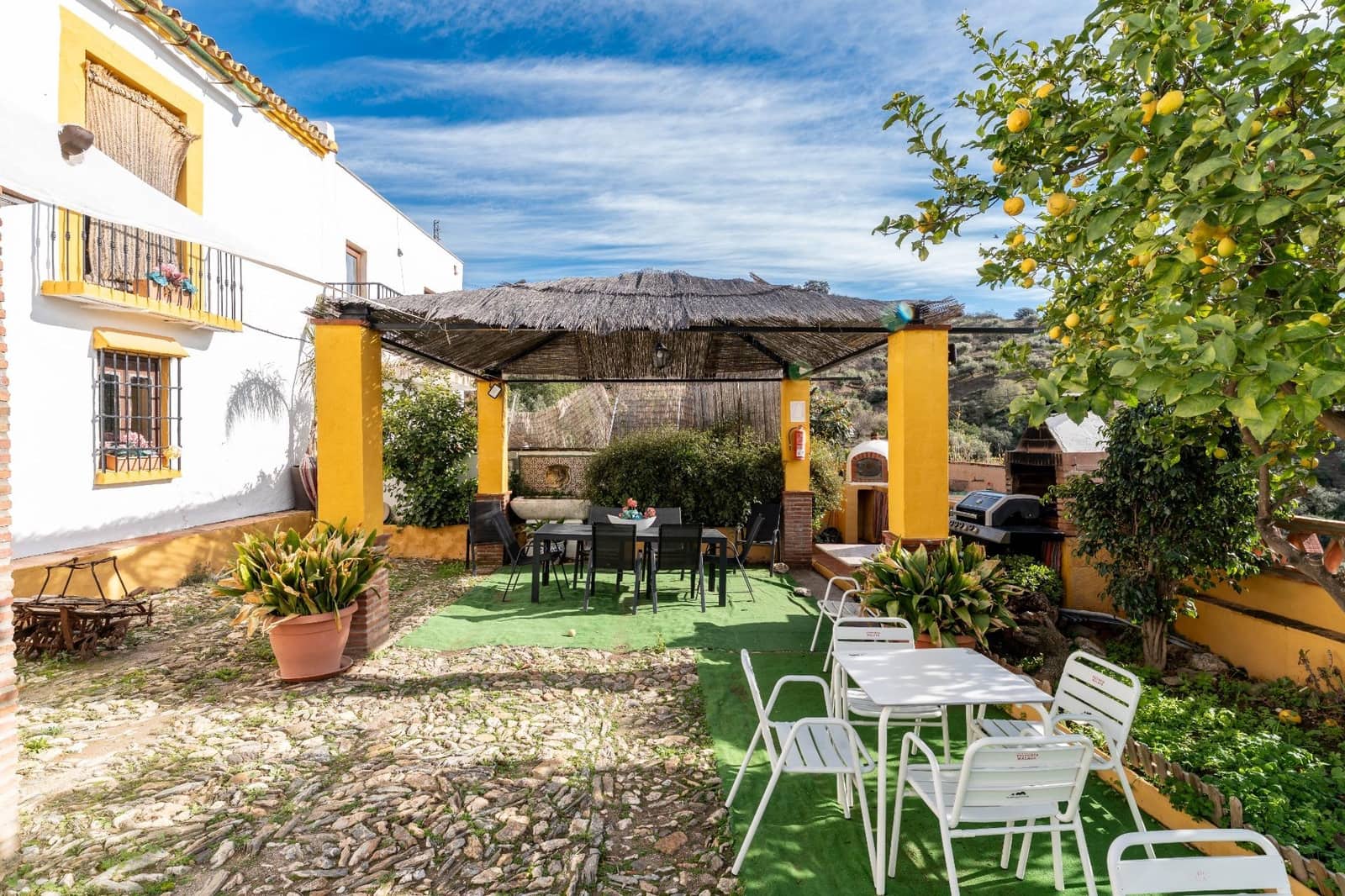 11 bedroom Finca/Country House for sale in Malaga city with pool - € 1,200,000 (Ref: 9452315)