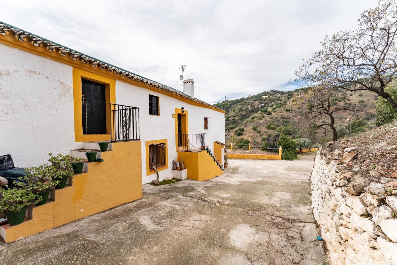 11 bedroom Finca/Country House for sale in Malaga city with pool - € 1,200,000 (Ref: 9452315)
