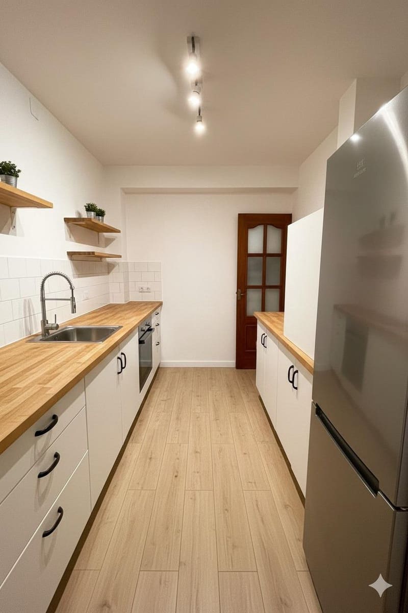 Piso de 3 habitaciones en Málaga ciudad en venta - 195.000 € (Ref: 9456520)