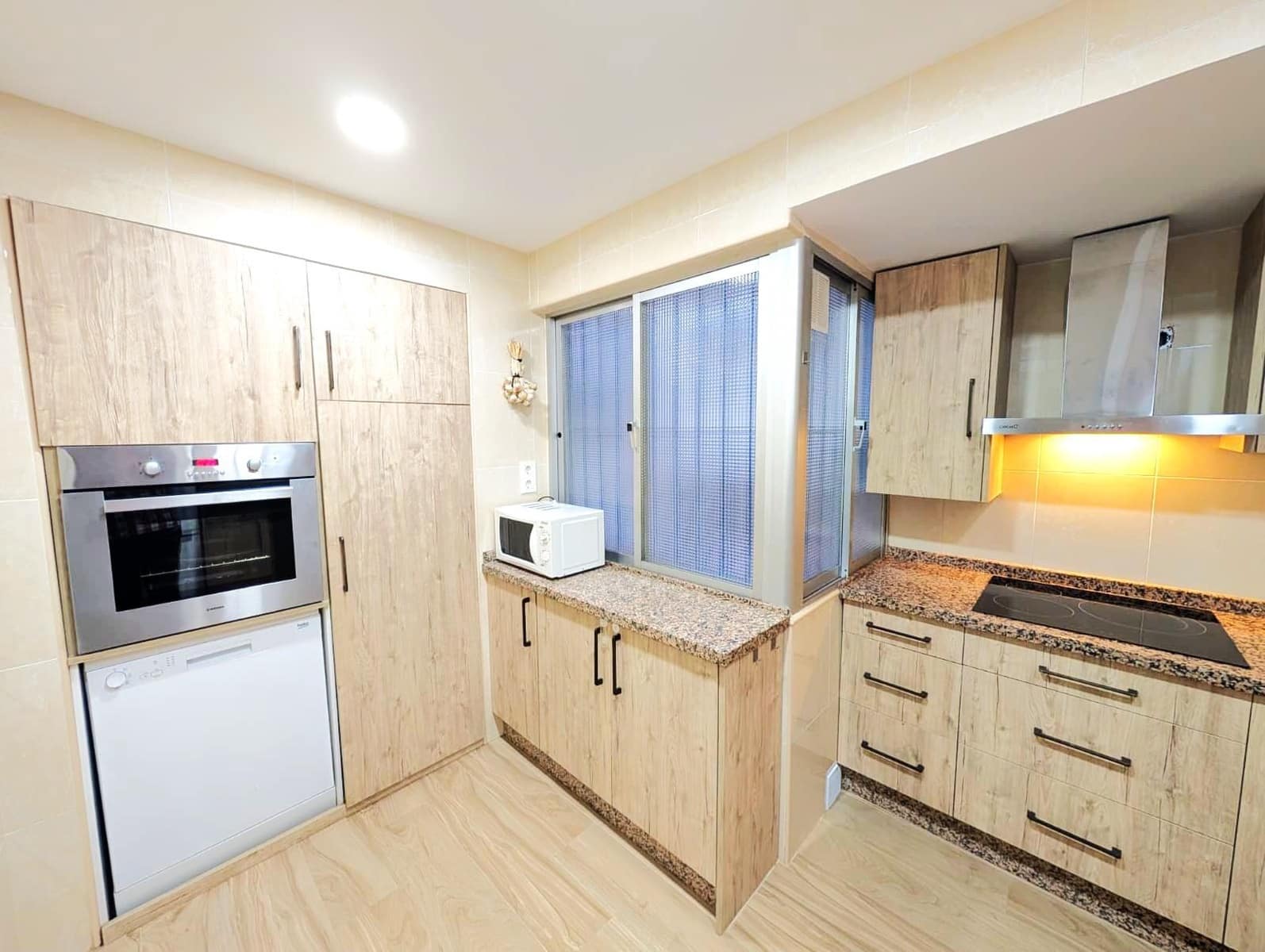 2 soveværelse Lejlighed til salg i Malaga by - € 290.000 (Ref: 9465709)