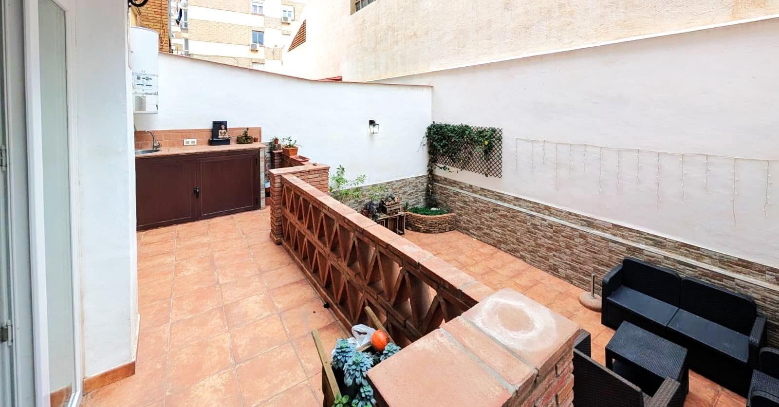 2 soveværelse Lejlighed til salg i Malaga by - € 290.000 (Ref: 9465709)