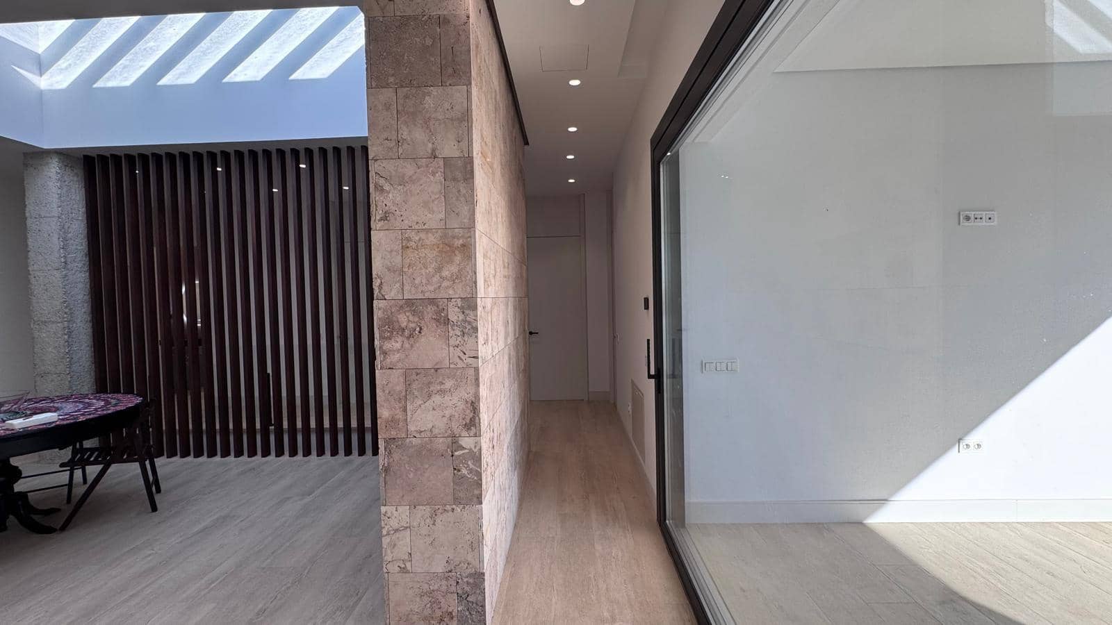4 sypialnia Willa na sprzedaż w Colmenar z basenem garażem - 749 000 € (Ref: 9491641)