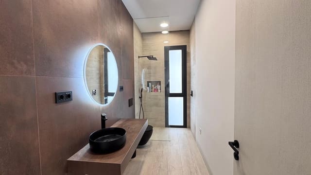 4 sypialnia Willa na sprzedaż w Colmenar z basenem garażem - 749 000 € (Ref: 9491641)