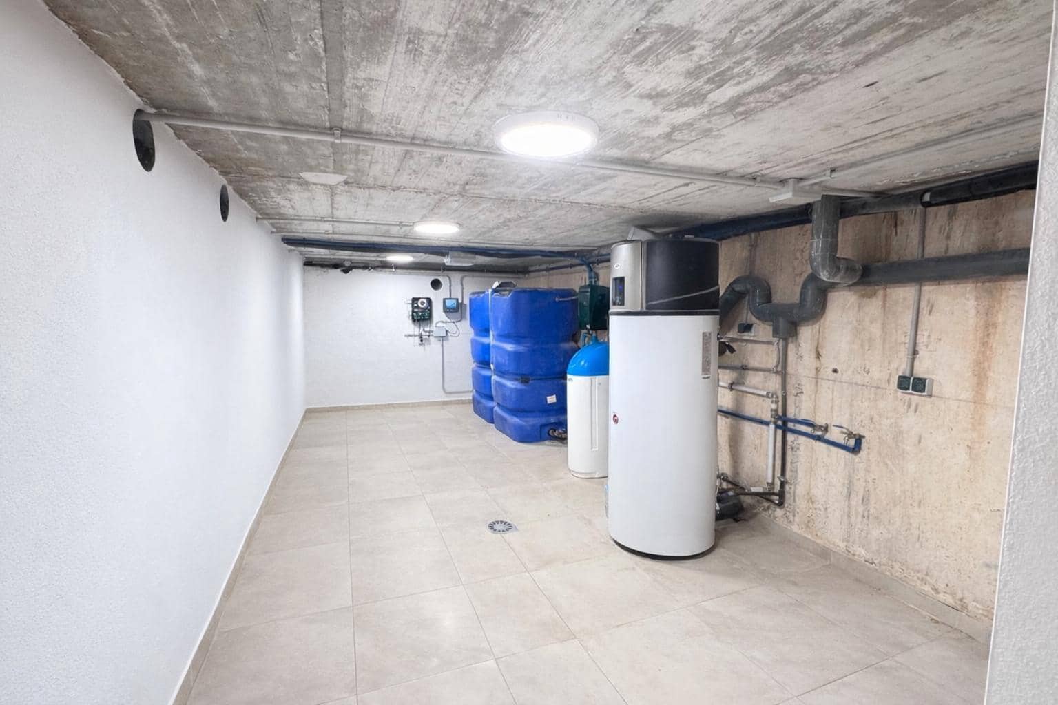 4 sypialnia Willa na sprzedaż w Colmenar z basenem garażem - 749 000 € (Ref: 9491641)