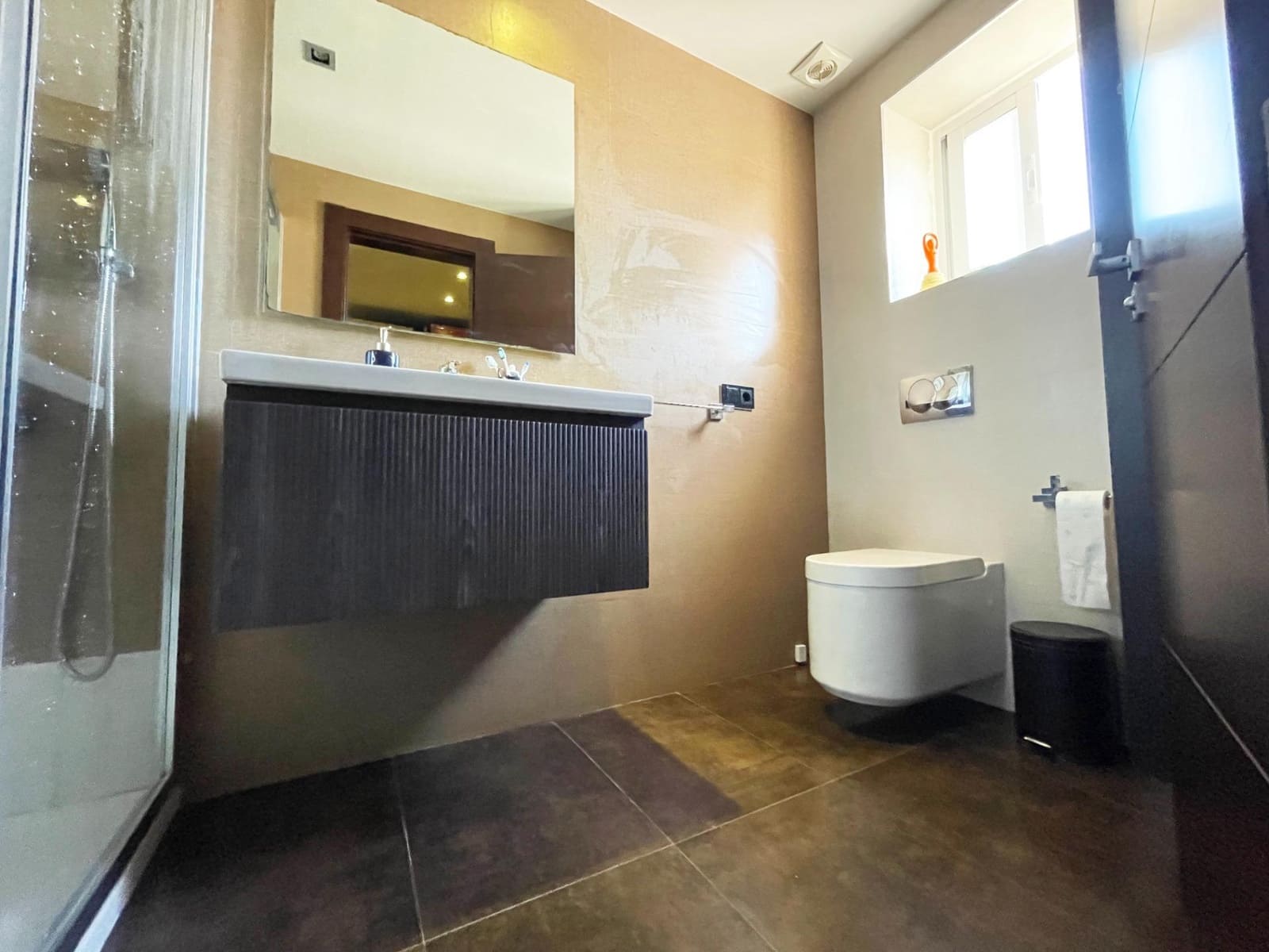 4 soveværelse Rækkehus til salg i Torre del Mar med garage - € 565.000 (Ref: 9496407)