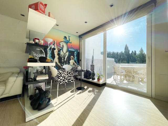 4 soveværelse Rækkehus til salg i Torre del Mar, Vélez-Málaga med garage - € 565.000 (Ref: 9496407)