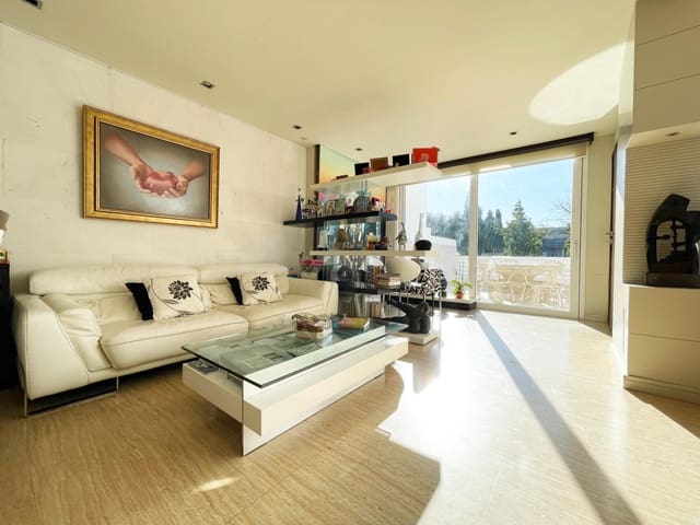 4 soveværelse Rækkehus til salg i Torre del Mar, Vélez-Málaga med garage - € 565.000 (Ref: 9496407)