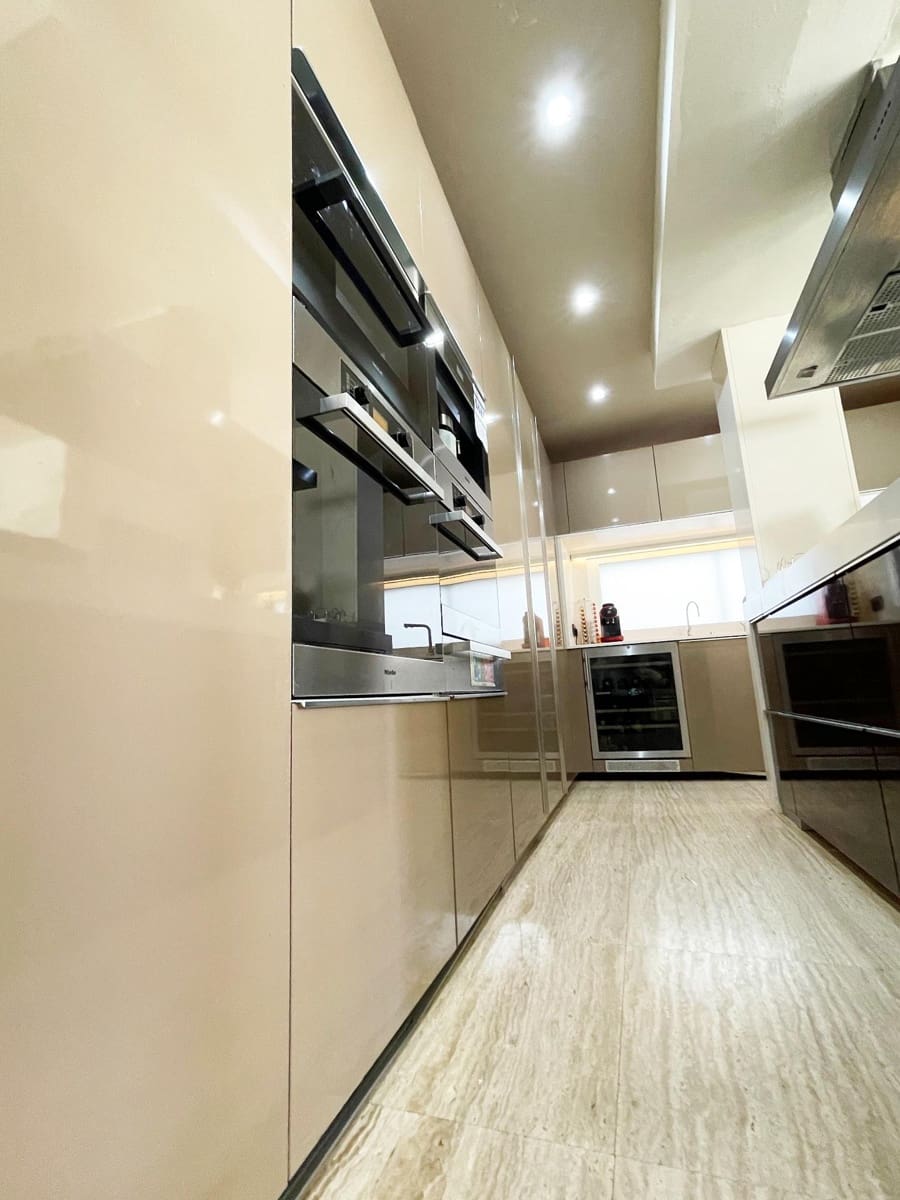 4 bedroom Terraced Villa for sale in Torre del Mar with garage - € 565,000 (Ref: 9496407)