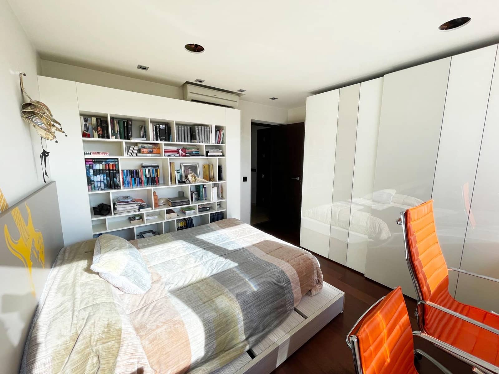 4 bedroom Terraced Villa for sale in Torre del Mar with garage - € 565,000 (Ref: 9496407)